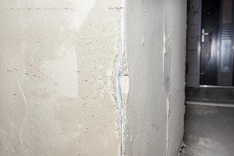 Wypełnianie ubytków ściennych