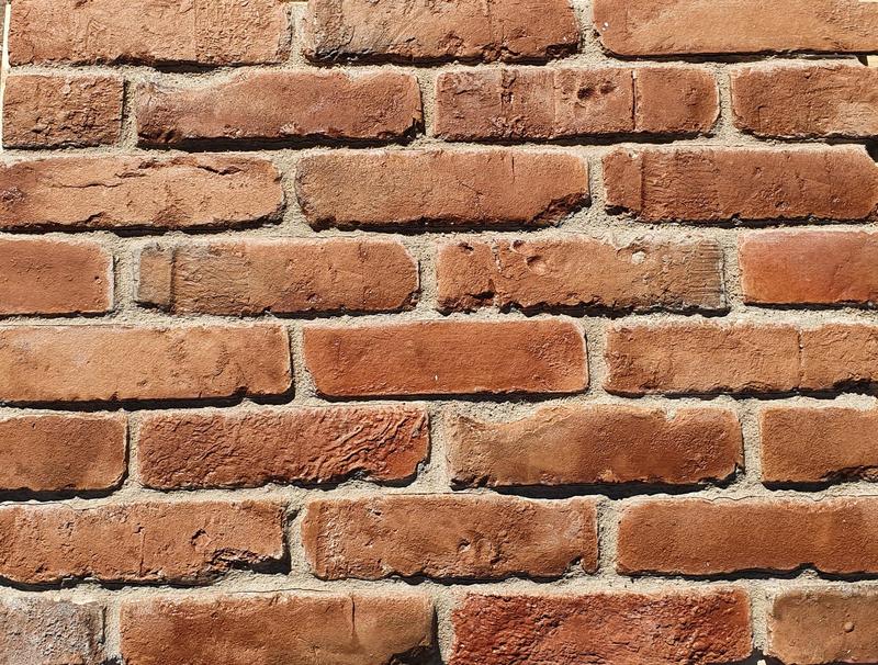 Cegły tradycyjne i nowoczesne