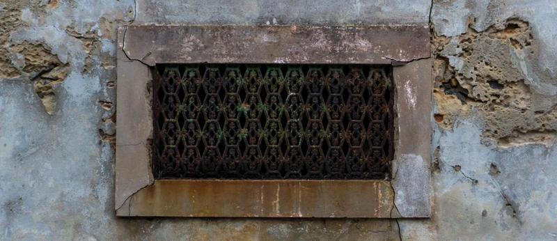 Jak skutecznie zmodernizować wentylację w starym domu?