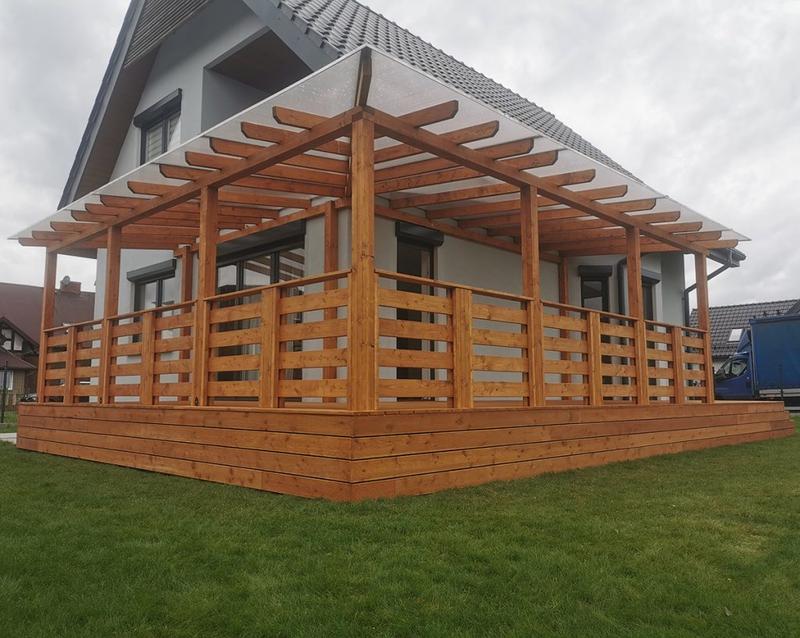 Drewniane deski na taras