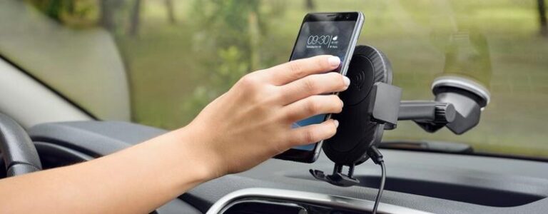 Jak prawidłowo zamontować uchwyt na telefon do deski rozdzielczej – poradnik krok po kroku