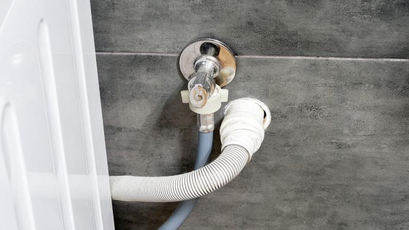 Jak prawidłowo zamontować syfon do pralki z kulką – poradnik krok po kroku